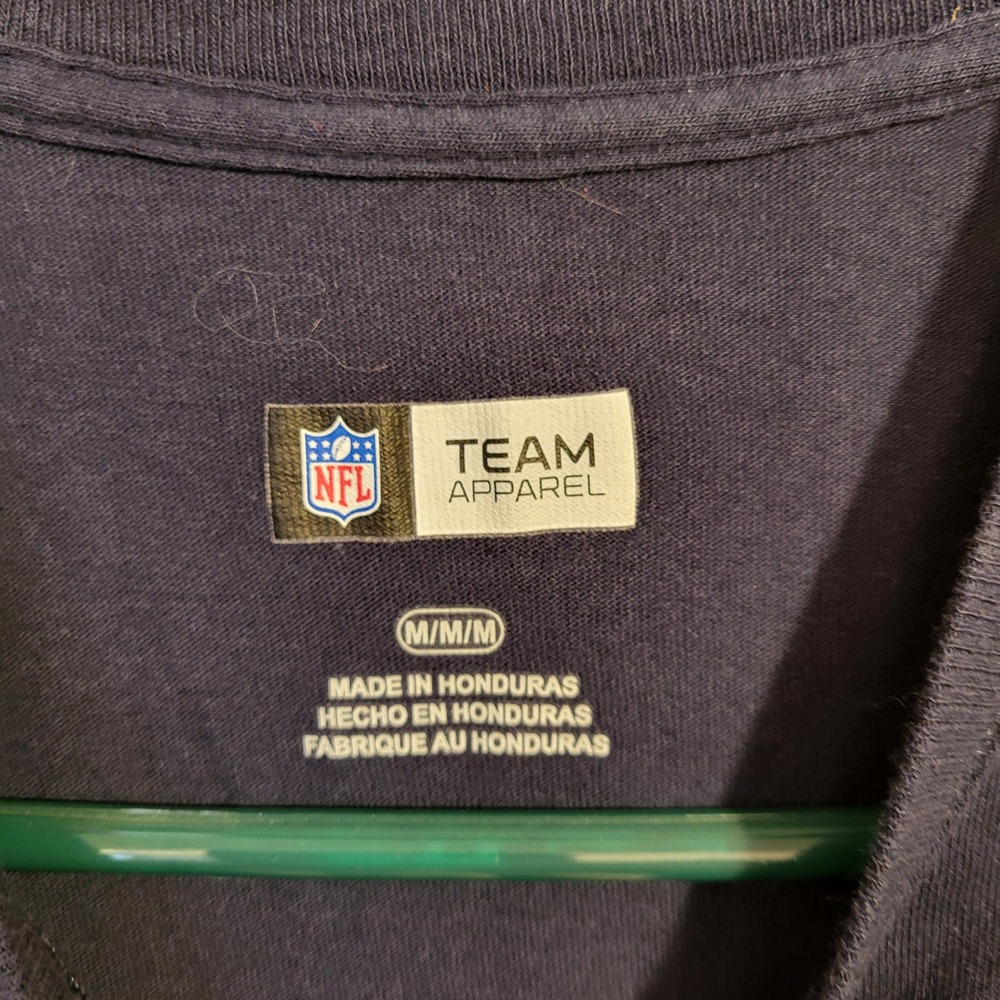 New England Patriots Football T Shirt Mens Medium Navy Blue‎ NFL Team Apparel - Picture 3 of 4
